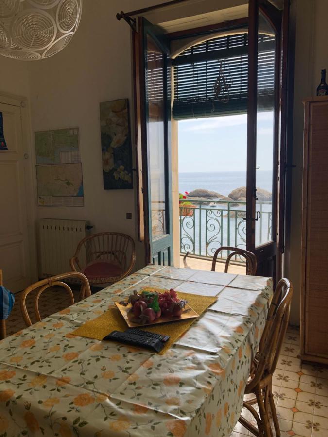 Hostel Beach House Giardini Naxos Exterior foto