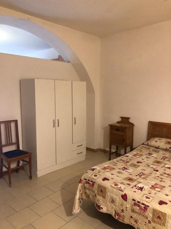 Hostel Beach House Giardini Naxos Exterior foto