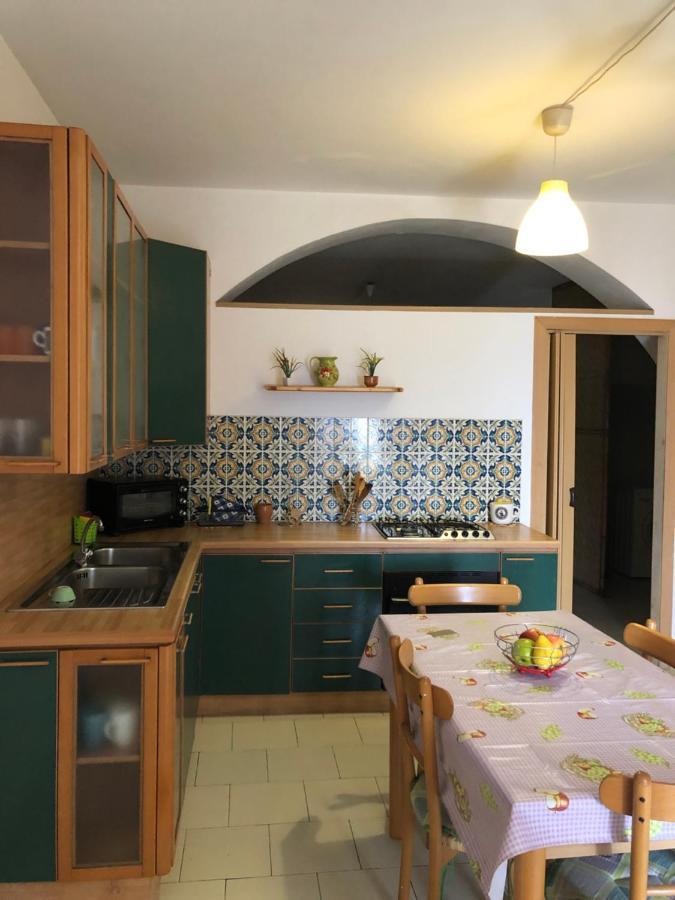 Hostel Beach House Giardini Naxos Exterior foto