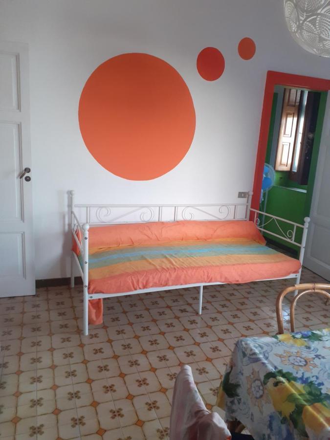 Hostel Beach House Giardini Naxos Exterior foto